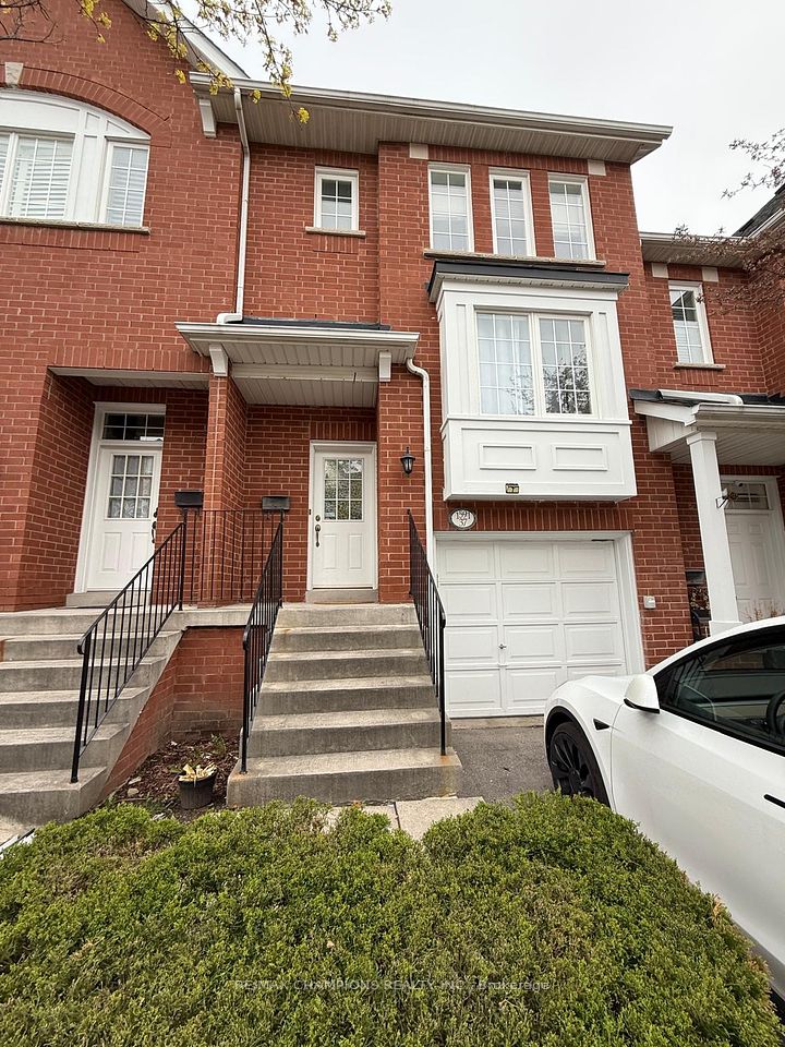 1591 South Parade Court