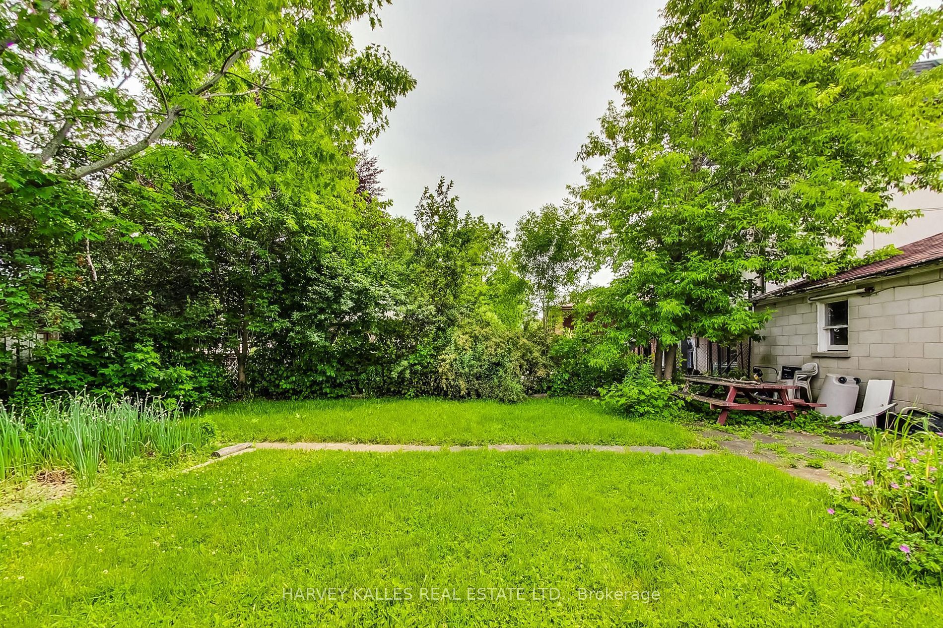 60 Newton Drive