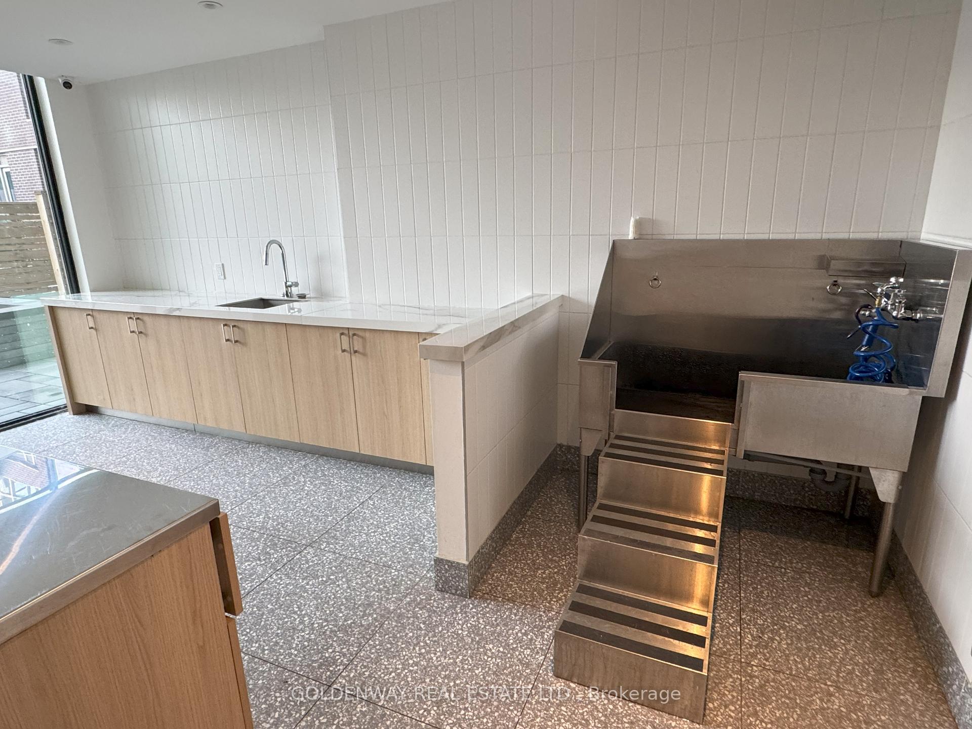 2 Bedrooms Condo at 150 Logan, Toronto For sale