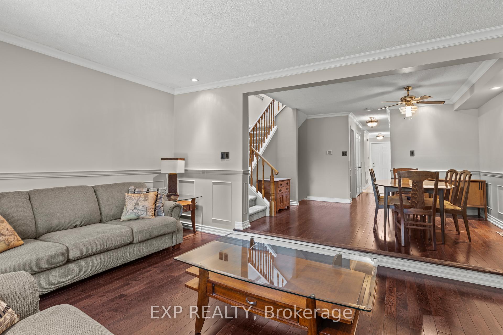 3 Bedrooms Condo at 2205 South Millway, Mississauga For sale