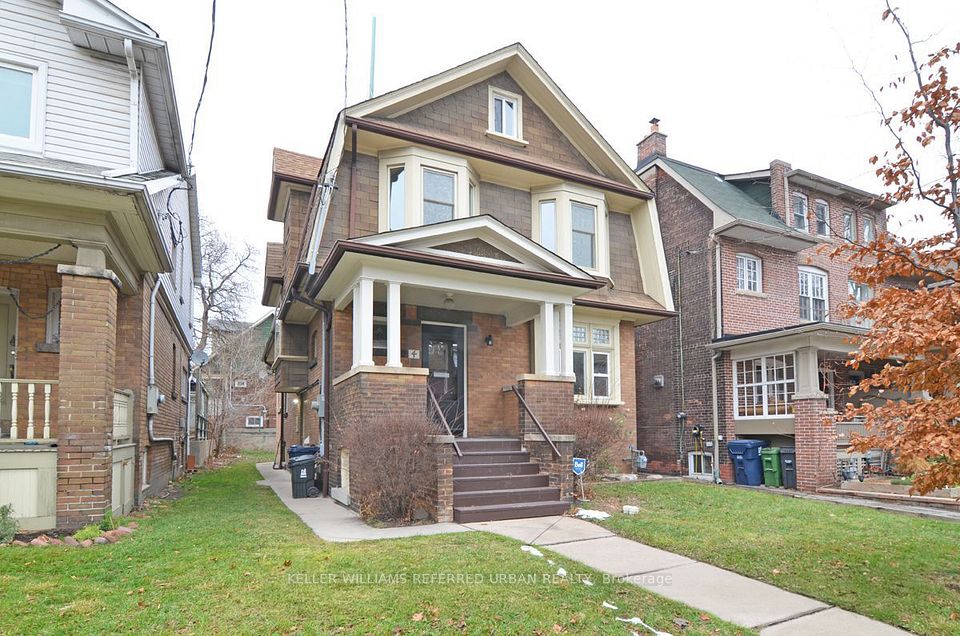 4 Columbine Avenue