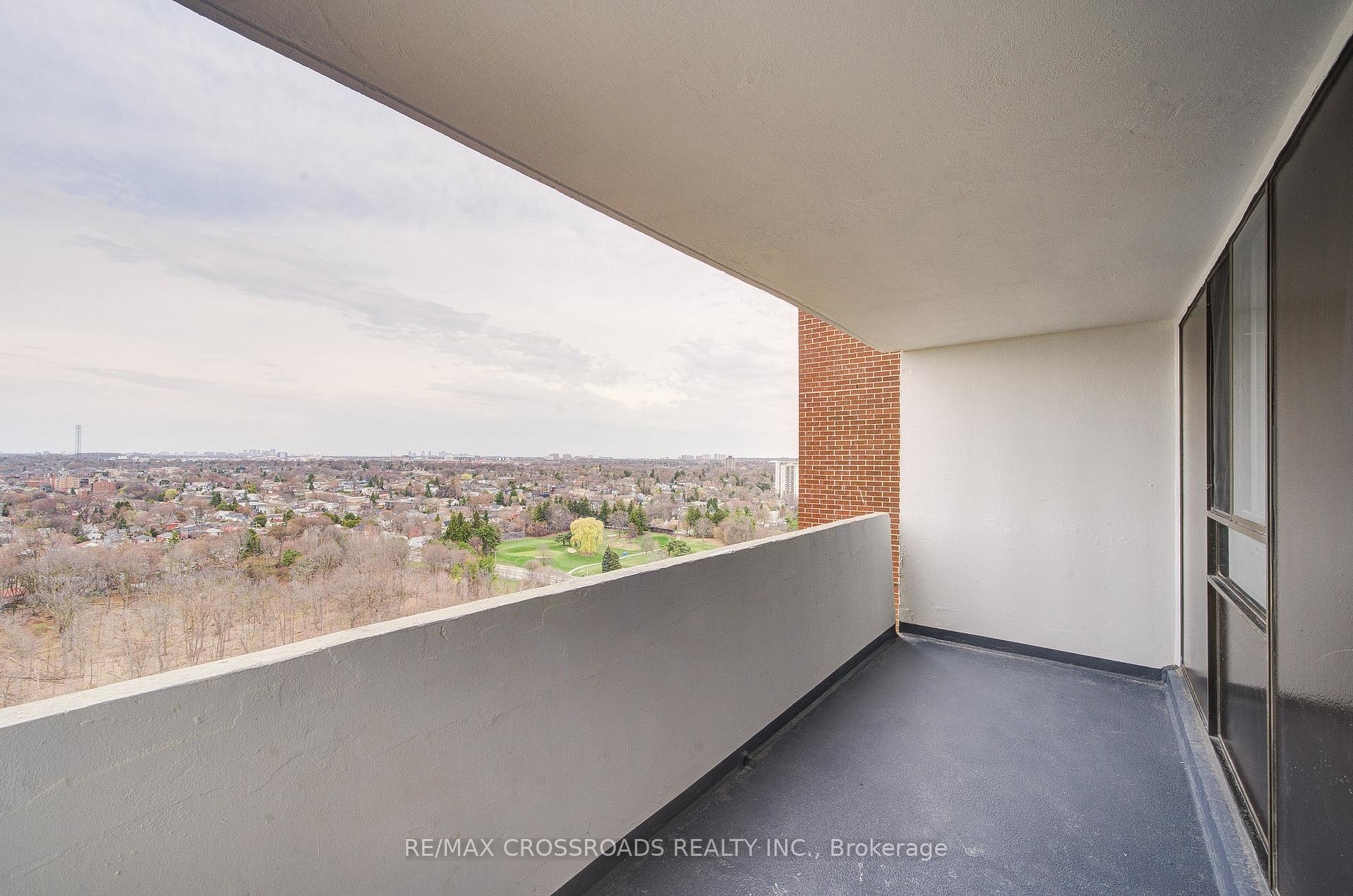 1 Bedroom Condo at 3 Massey, Toronto For sale