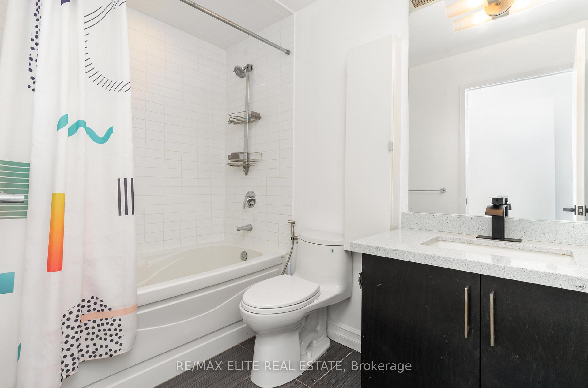 2 Bedrooms Condo at 201 Carlaw, Toronto For sale
