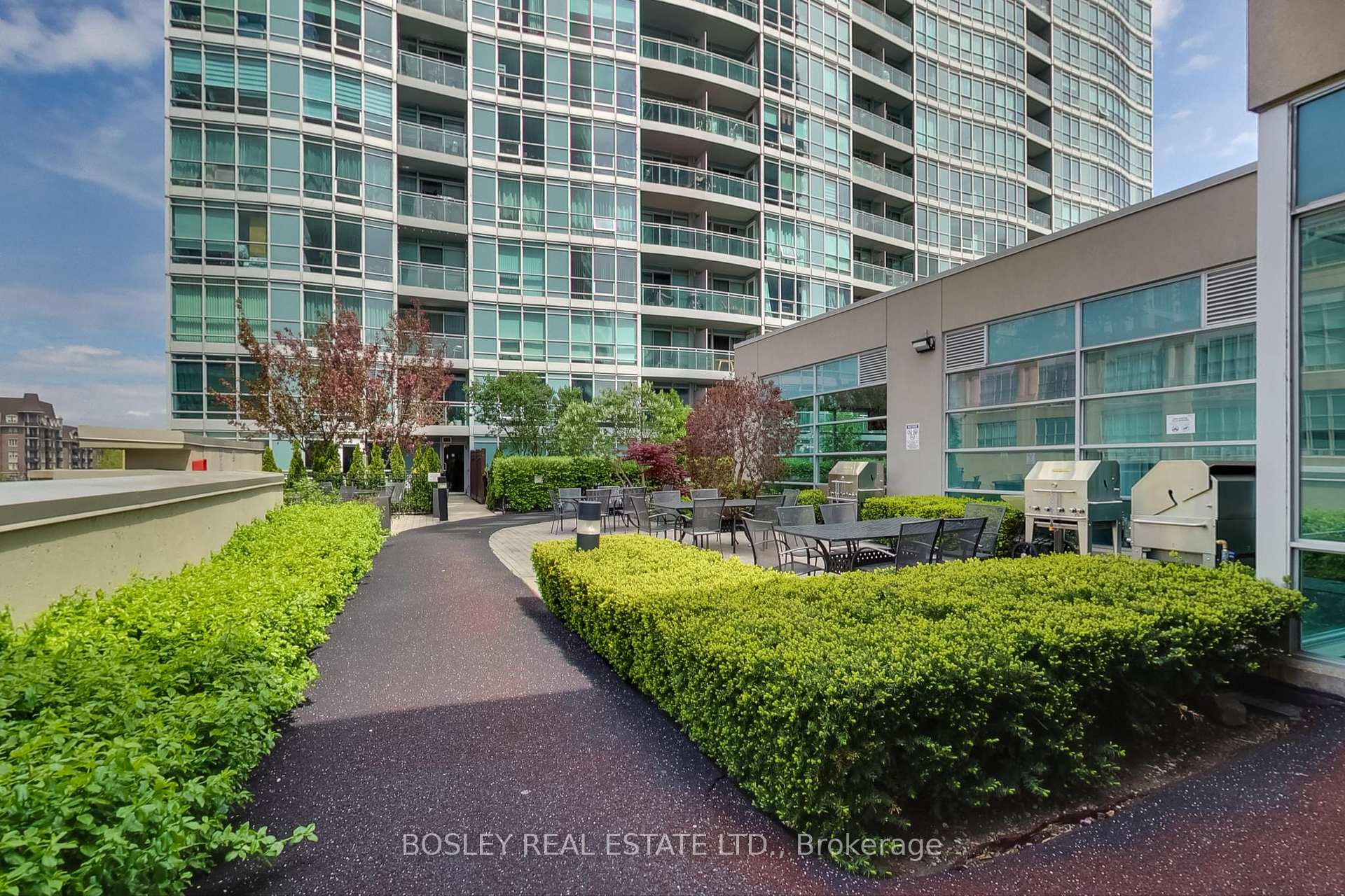 2 Bedrooms Condo at 185 Legion, Toronto For sale