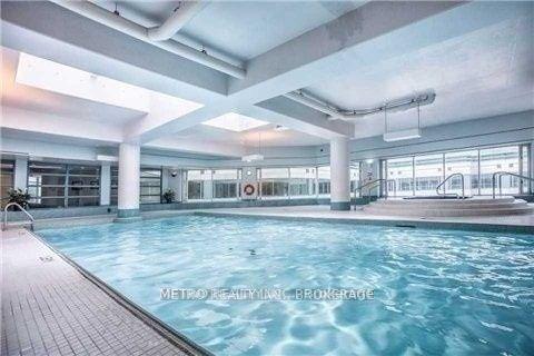 2 Bedrooms Condo at 10 Yonge, Toronto For sale