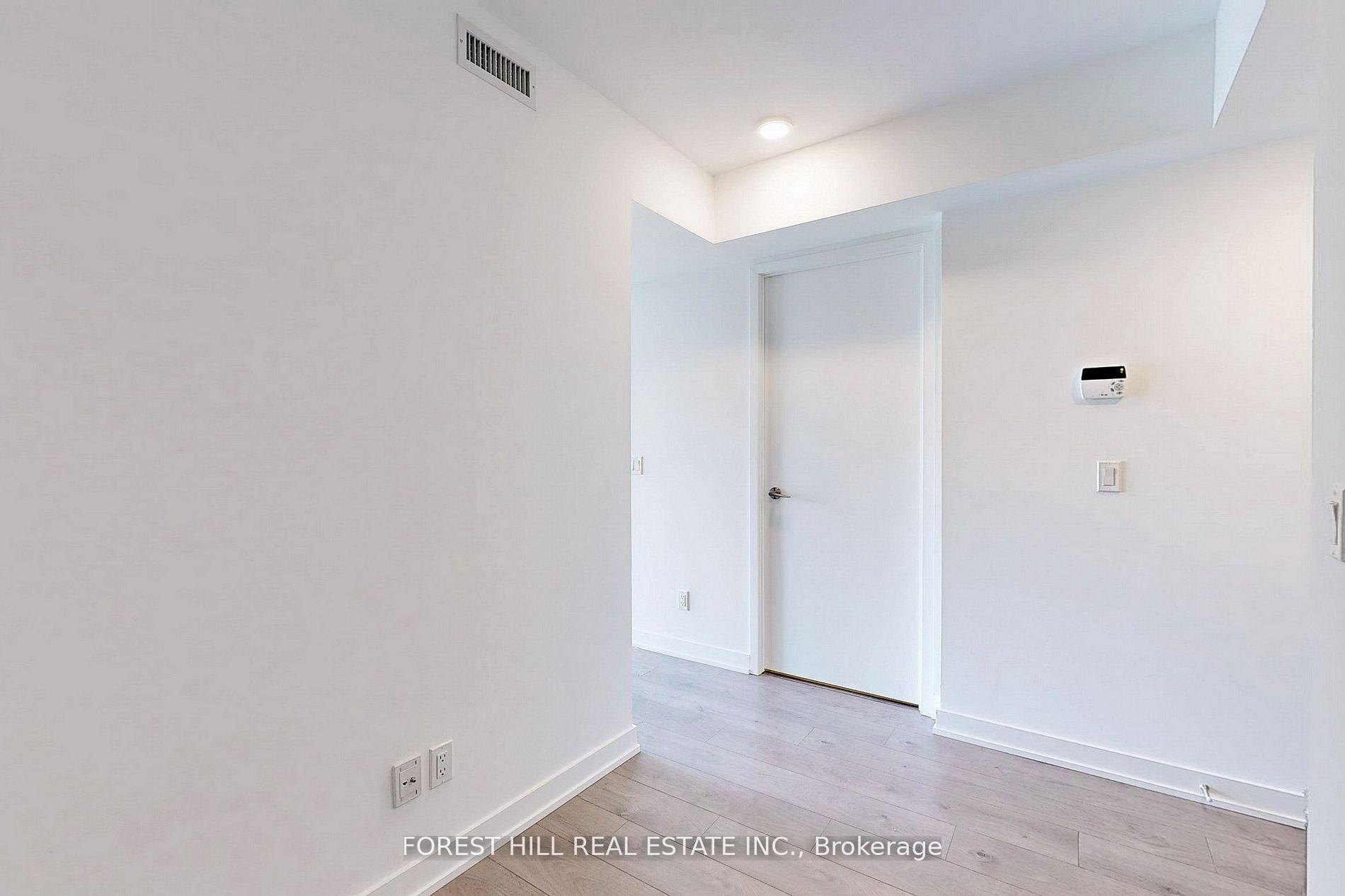 2 Bedrooms Condo at 501 Yonge,  Toronto For sale