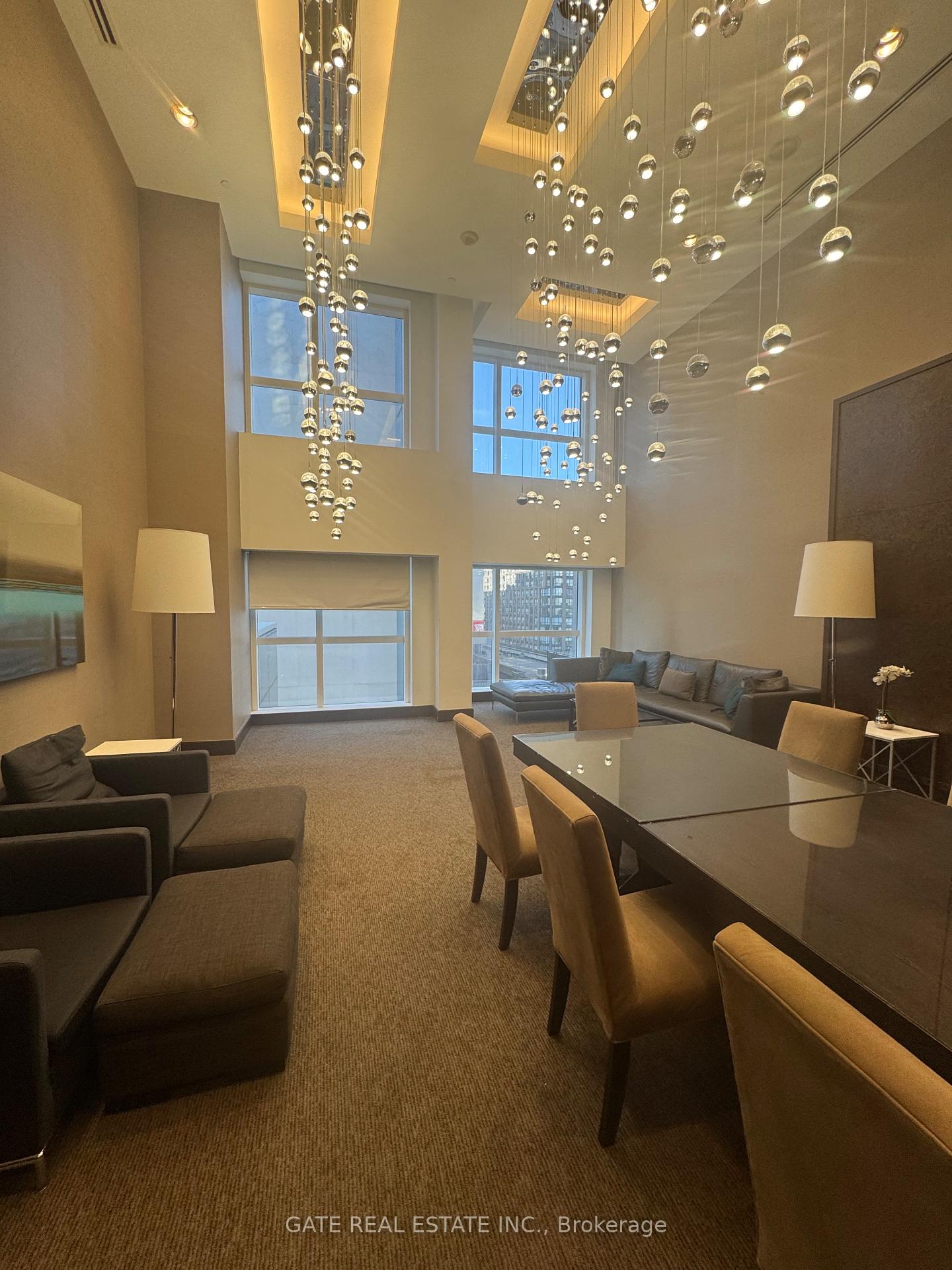 3 Bedrooms Condo at 388 Yonge, Toronto For sale