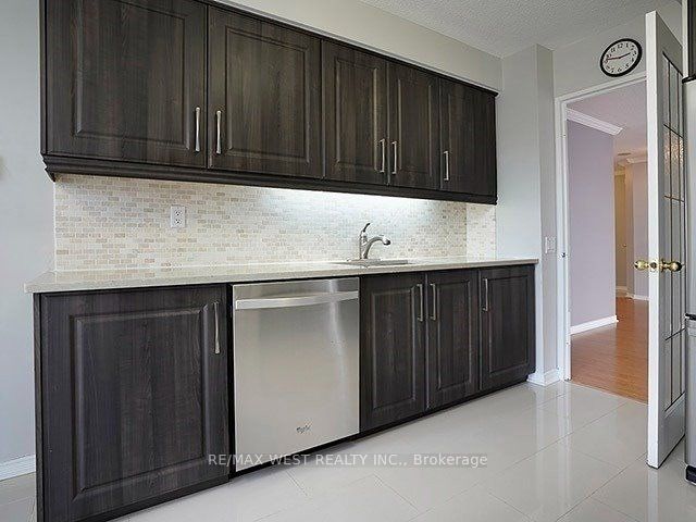 100 Upper Madison Avenue, #1903