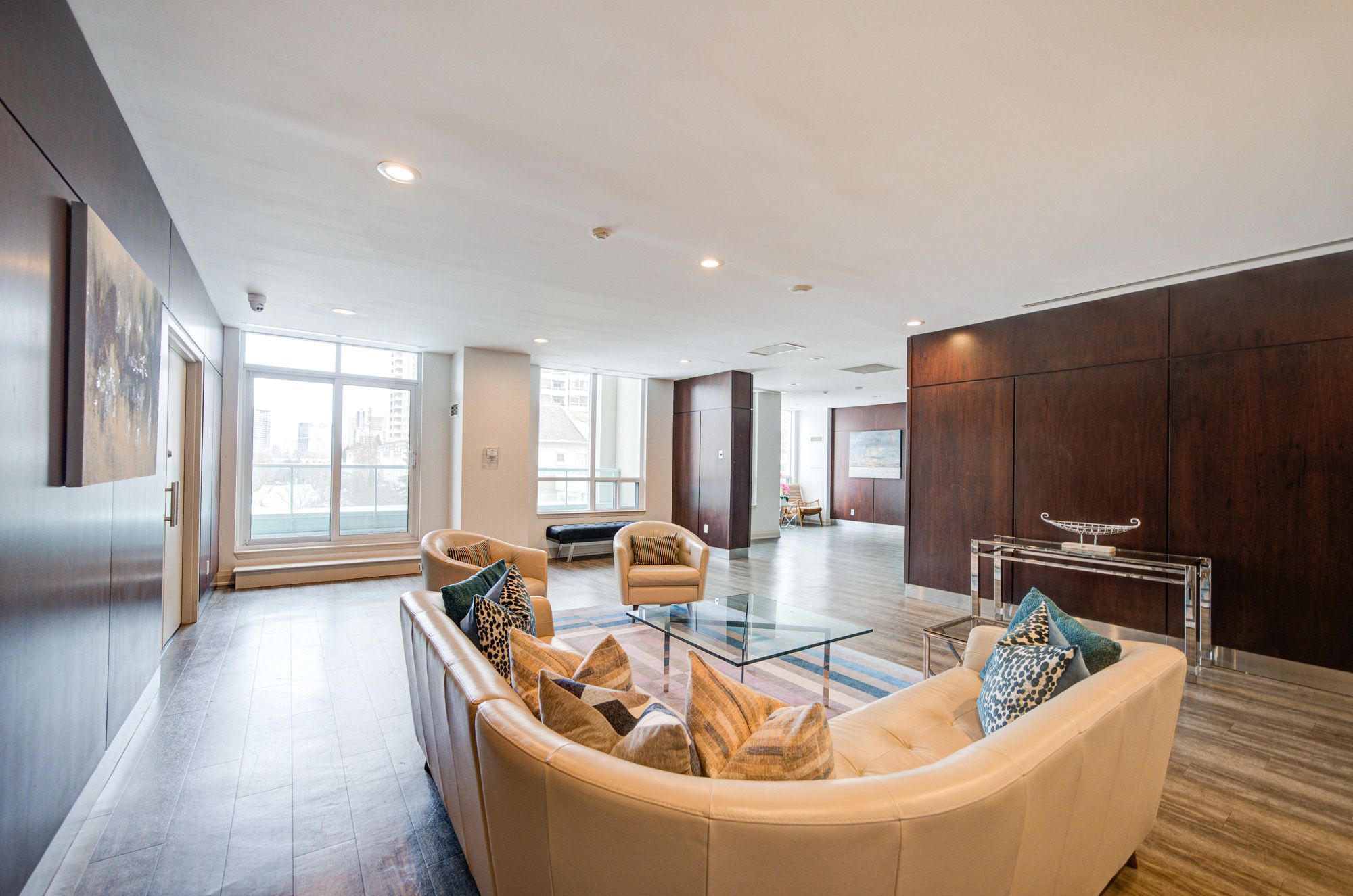 32 Kenaston Gardens TH103