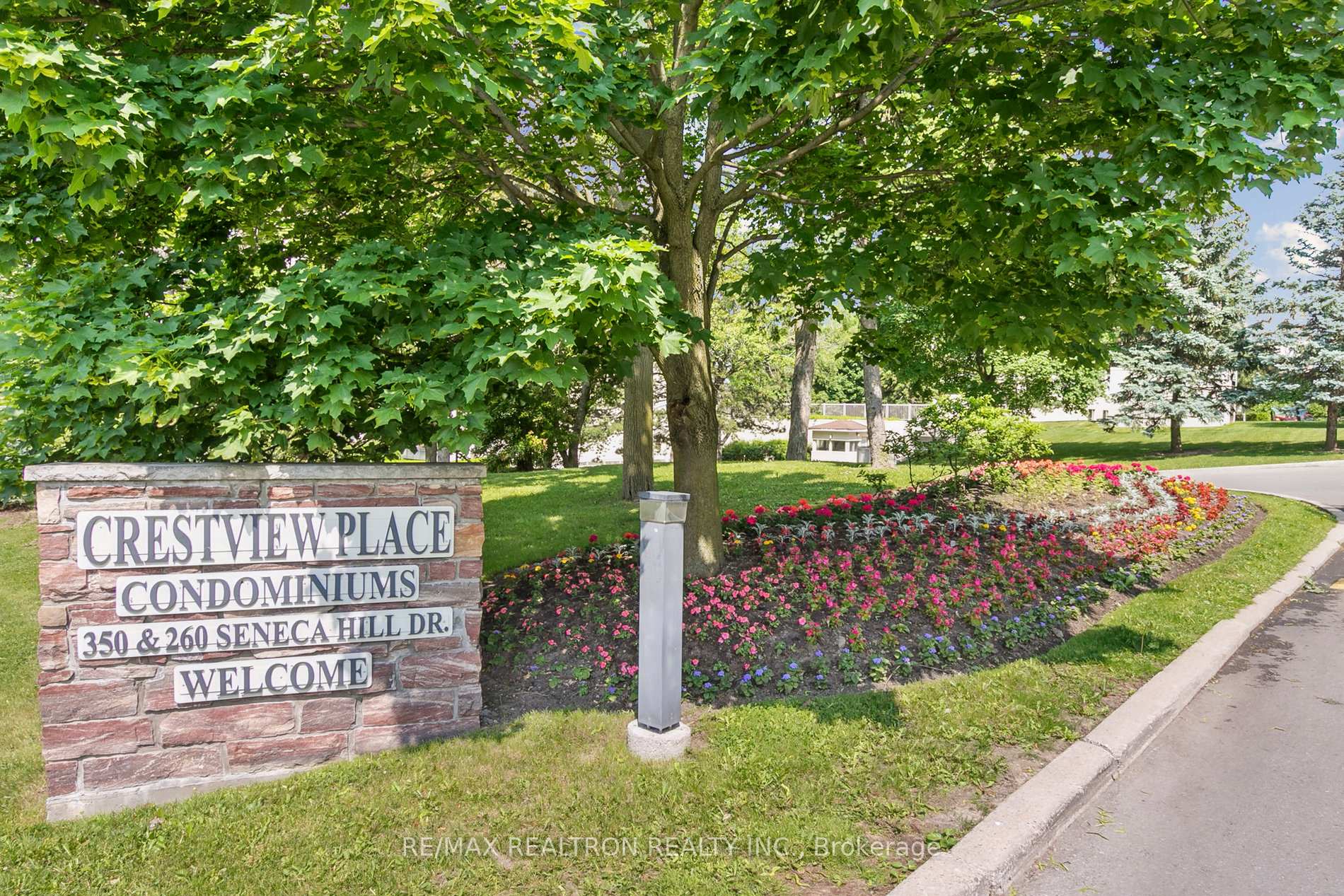 1 Bedroom Condo at 350 Seneca Hill, Toronto For sale