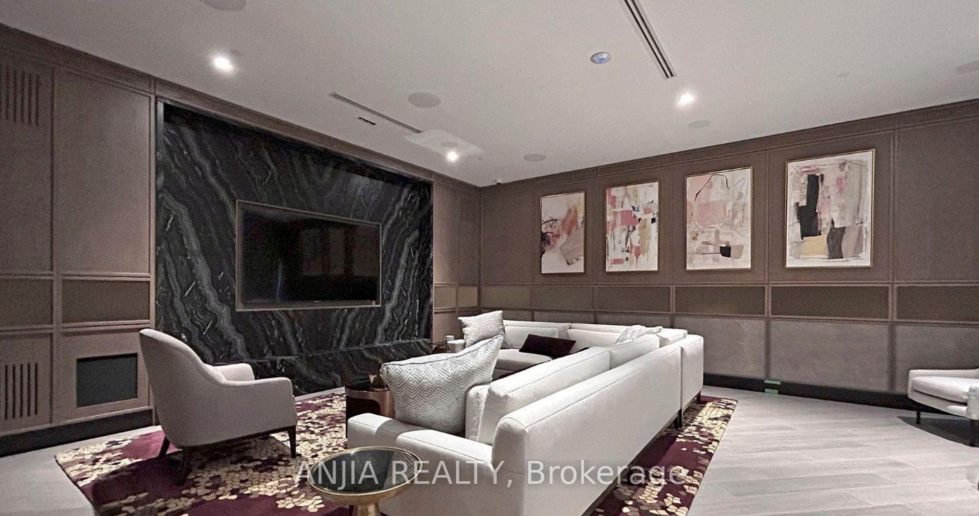 2 Bedrooms Condo at 30 Inn On The Park, Toronto For sale