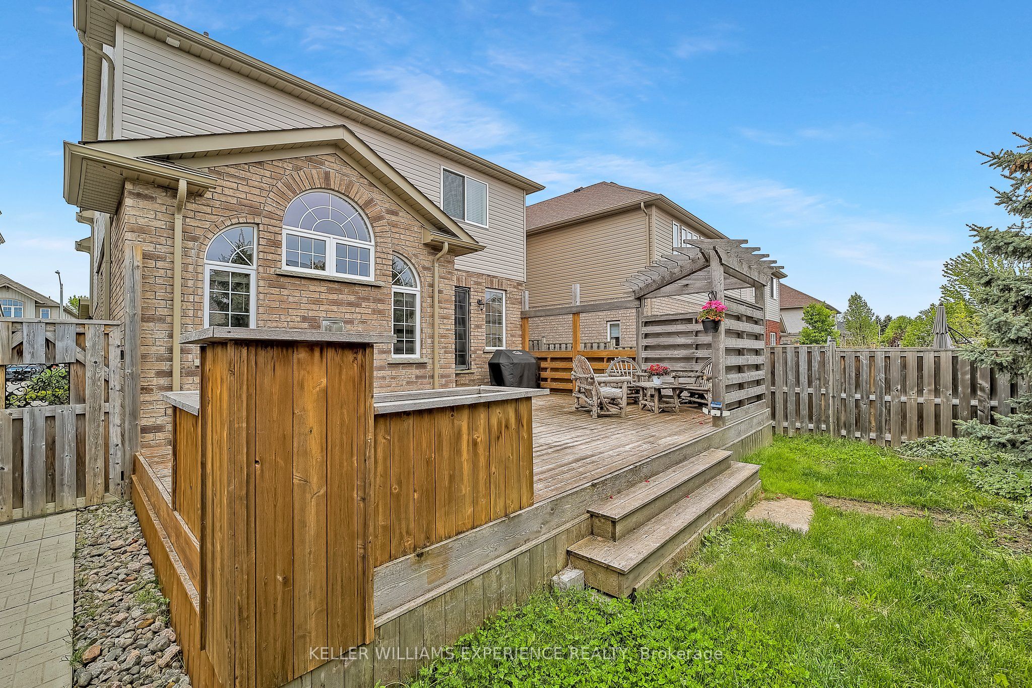 13 KAYLA Crescent