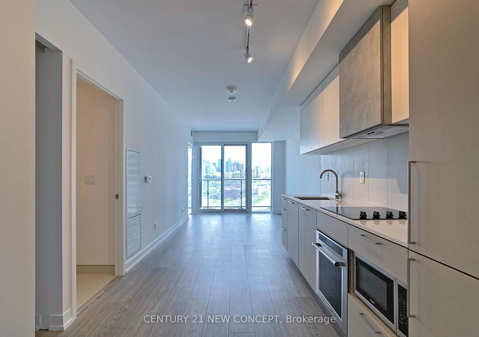 2 Bedrooms Condo at 19 Western Battery, Toronto For sale