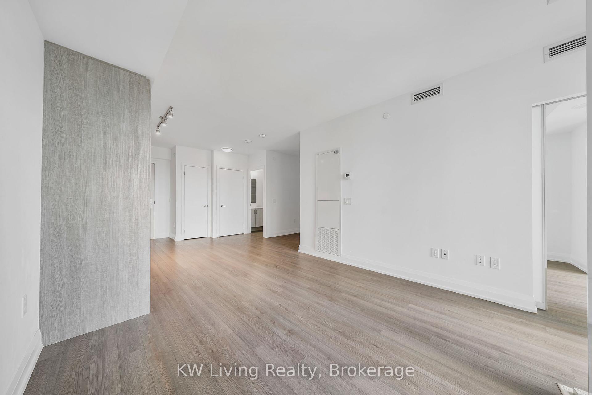 2 Bedrooms Condo at 77 Mutual,  Toronto For sale