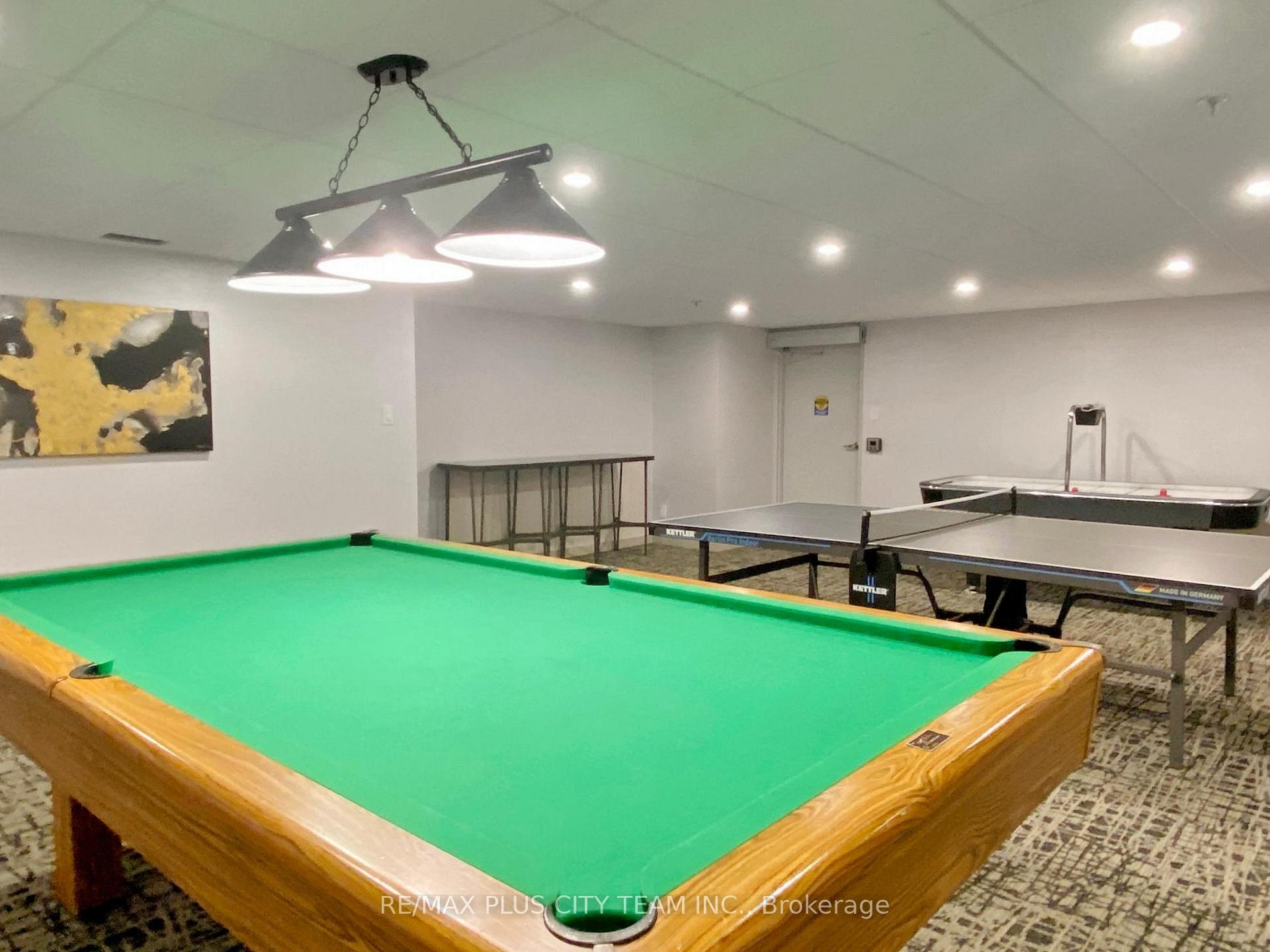 4 Bedrooms Condo at 60 Homewood, Toronto For sale