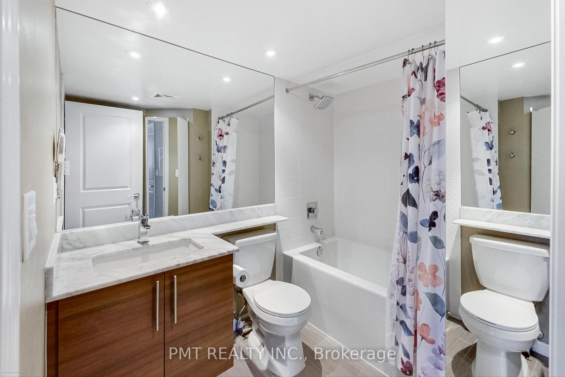 2 Bedrooms Condo at 125 Western Battery, Toronto For sale