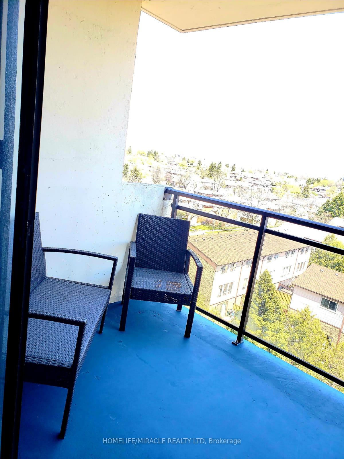 2 Bedrooms Condo at 121 Trudelle, Toronto For sale