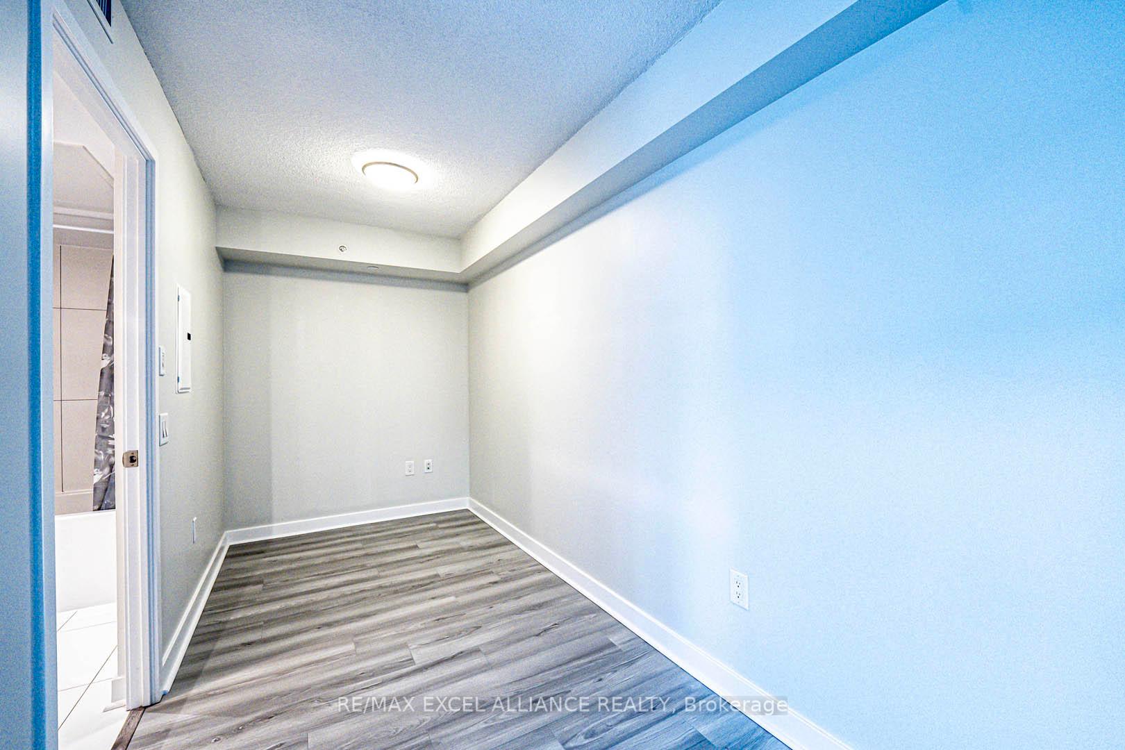 2 Bedrooms Condo at 75 Queens Wharf,  Toronto For sale