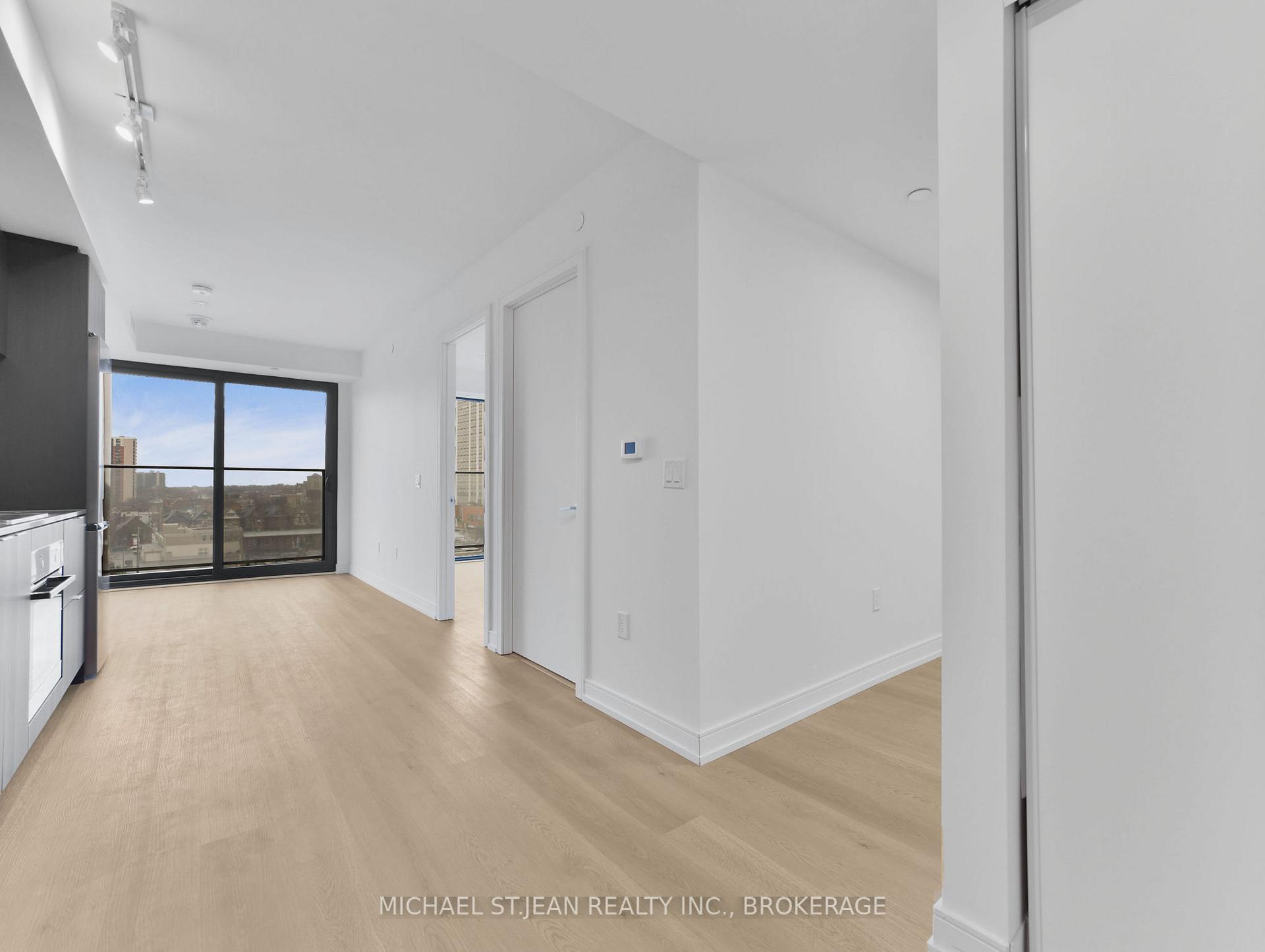 1 Bedroom Condo at 1 Jarvis,  Hamilton For sale