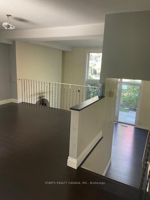 3 Bedrooms Condo at 91 Scenic Mill,  Toronto For sale