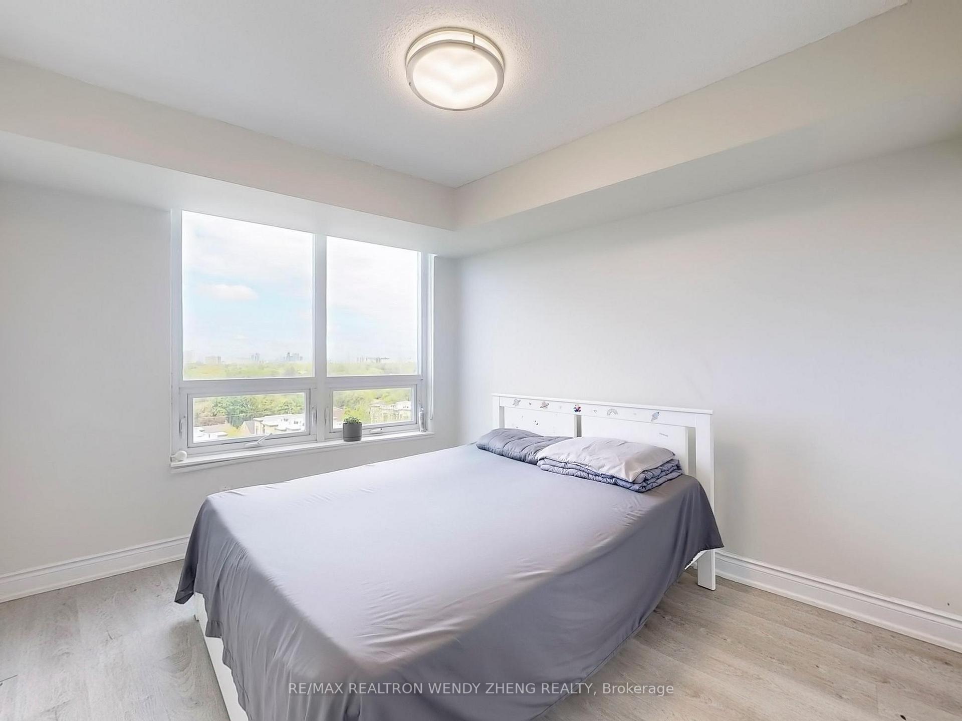 1 Bedroom Condo at 15 Greenview, Toronto For sale