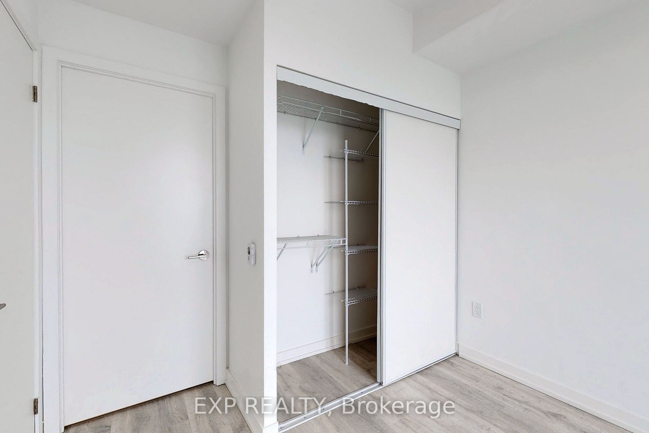 7 Golden Lion Hts Avenue, #1409