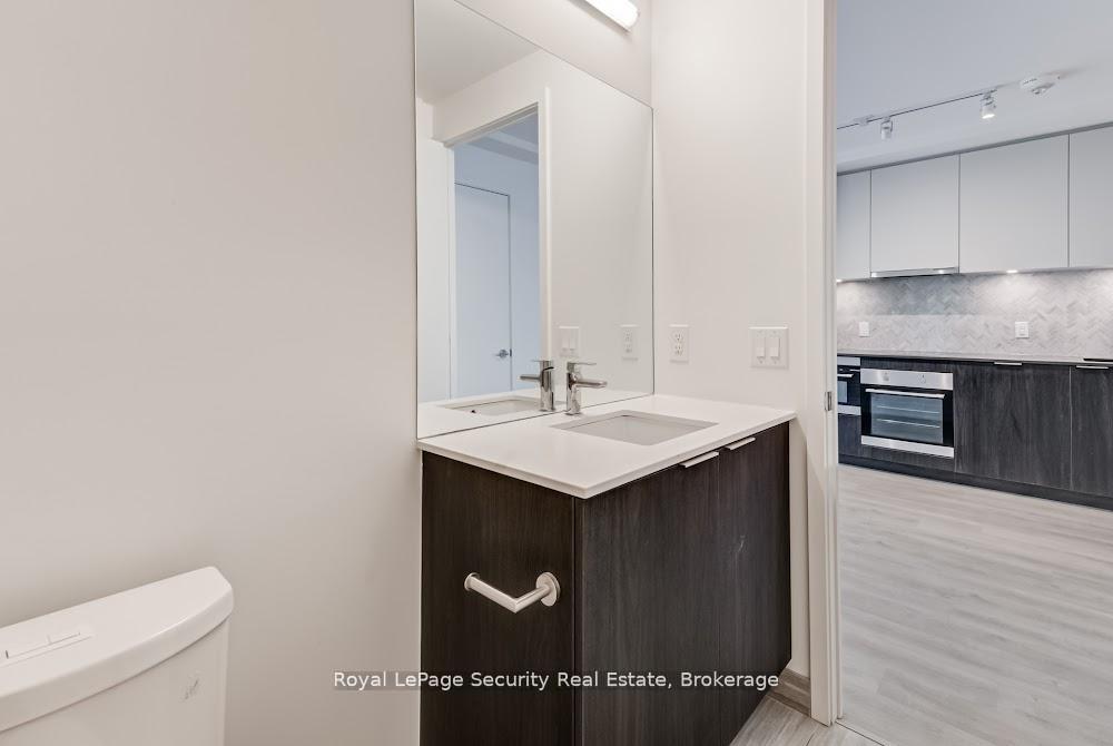 1 Bedroom Condo at 158 Front, Toronto For sale