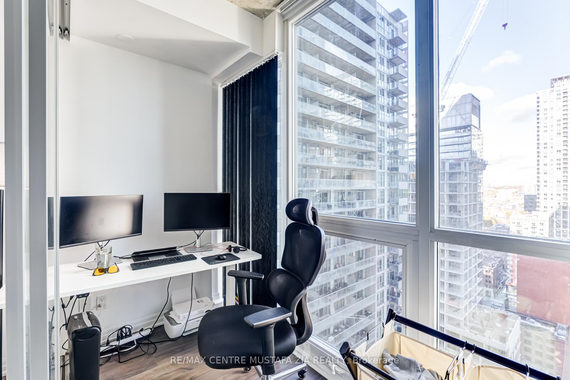 2 Bedrooms Condo at 88 Blue Jays, Toronto For sale