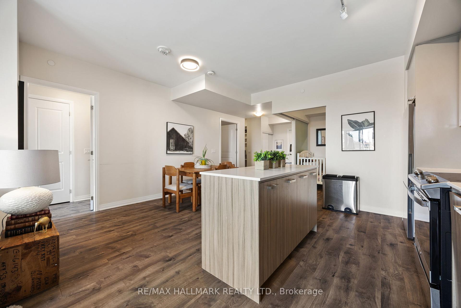3 Bedrooms Condo at 1630 Queen, Toronto For sale