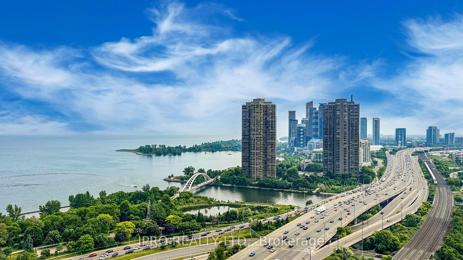 3 Bedrooms Condo at 103 The Queensway, Toronto For sale