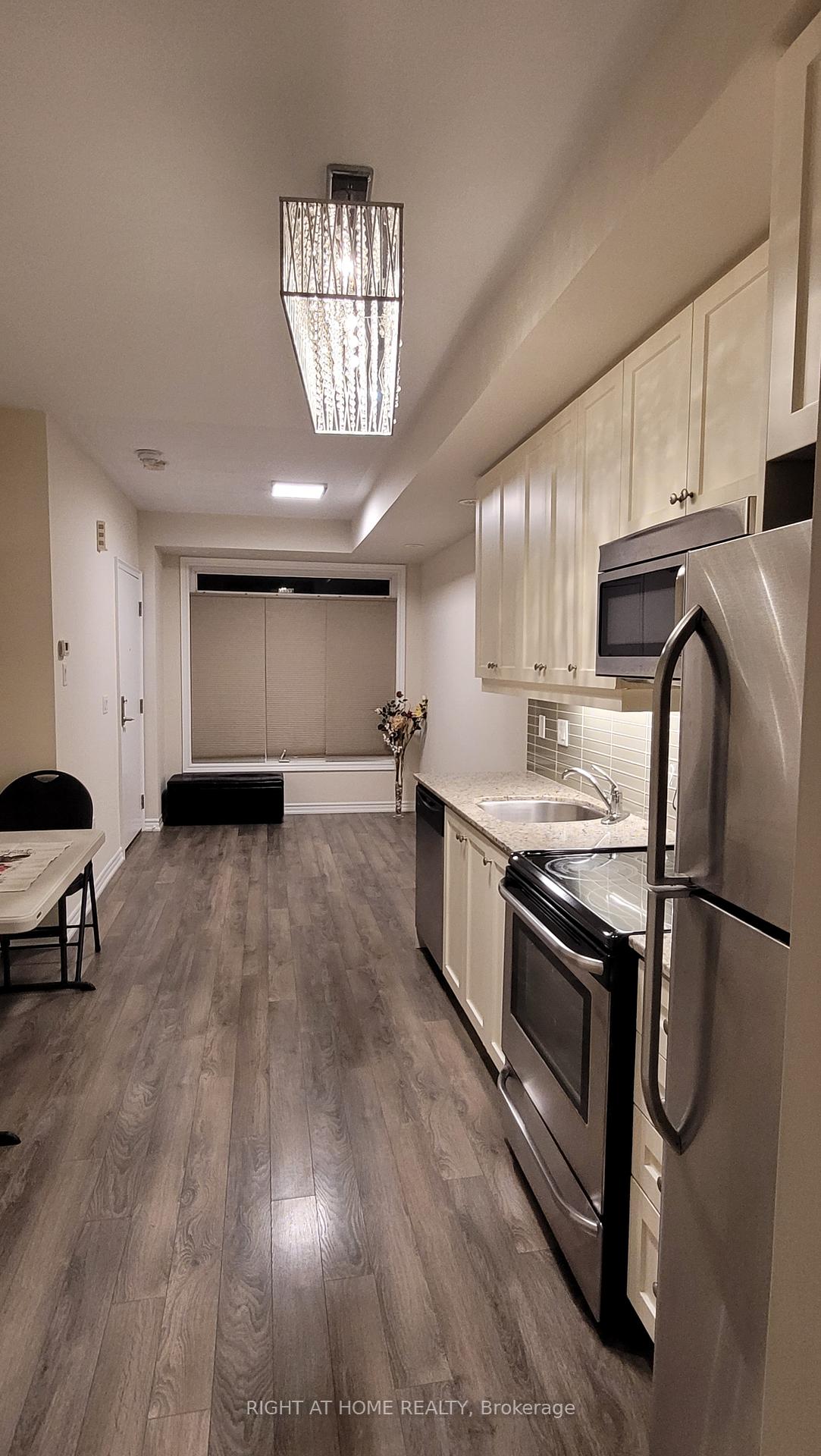 1 Bedroom Condo at 380 Hopewell, Toronto For sale