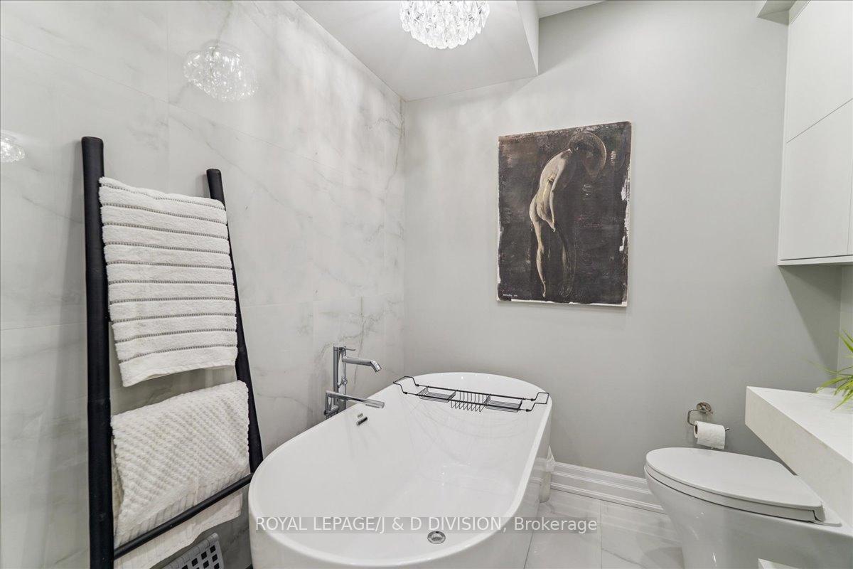 4 Bedrooms Condo at 361 Roehampton, Toronto For sale