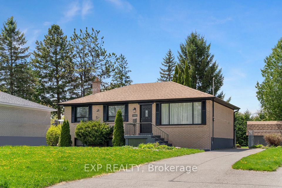 14 Webster Drive, Aurora, ON L4G 2A5