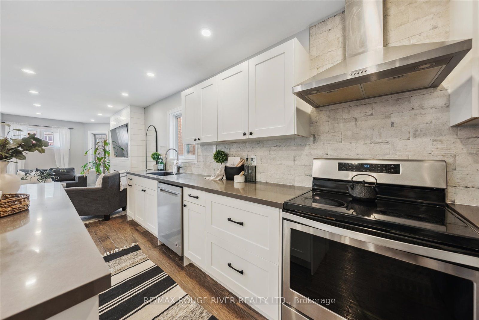27 Zachary Place