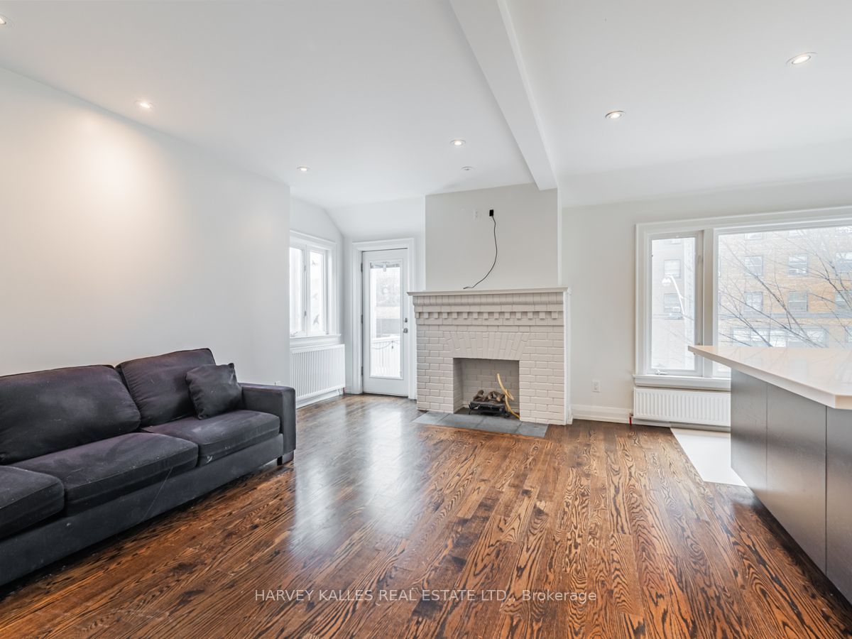 39 Sunnyside Avenue Upper