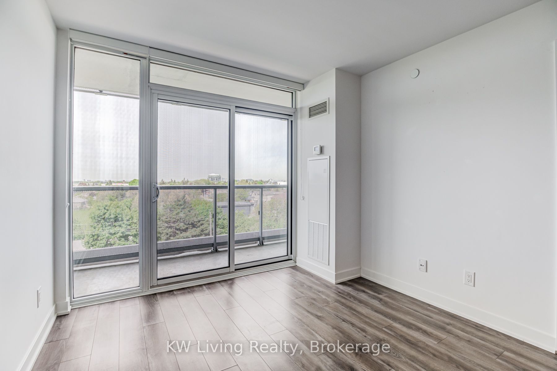 160 Flemington Road, #815