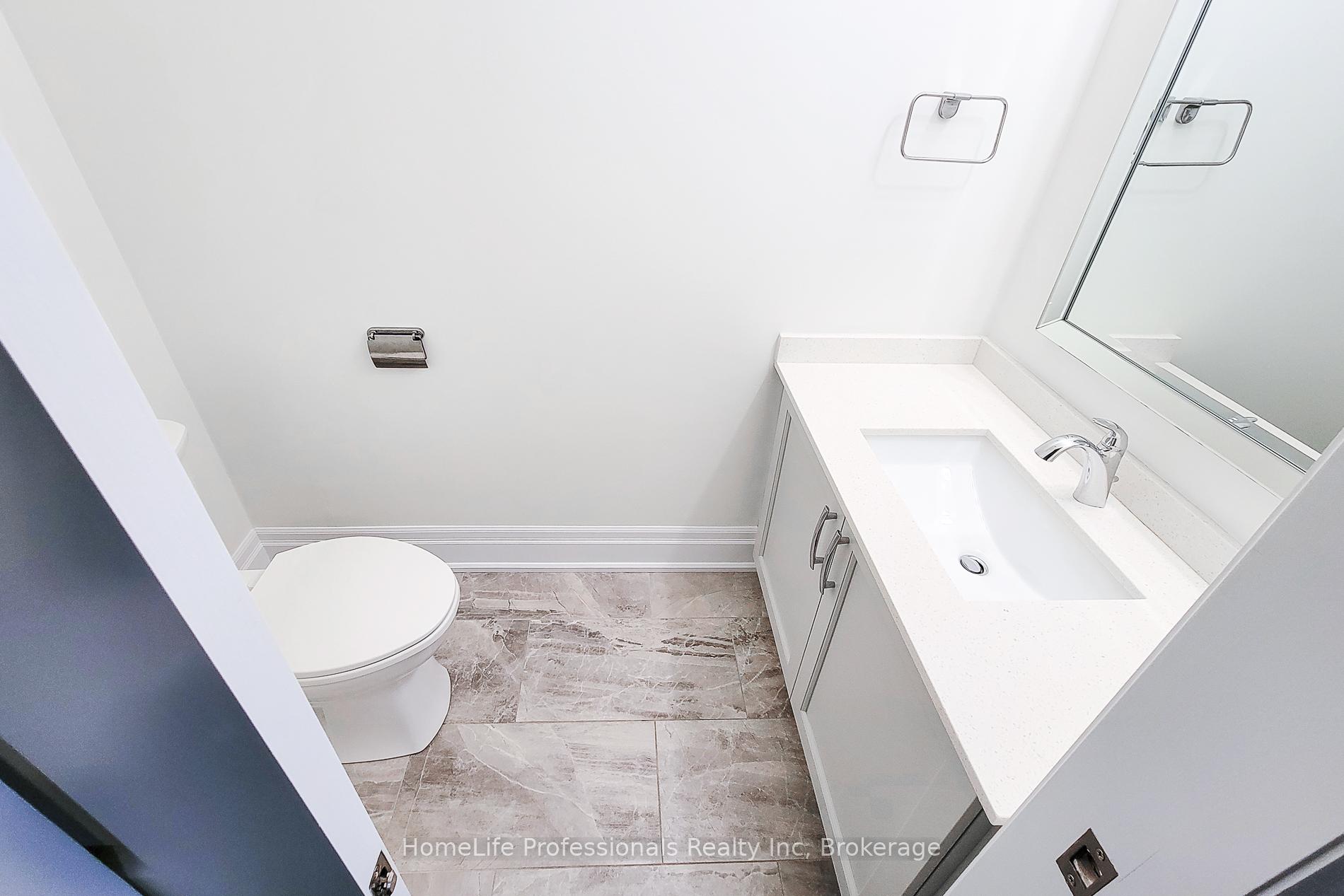 3 Bedrooms Condo at 111 Wilson, Hamilton For sale