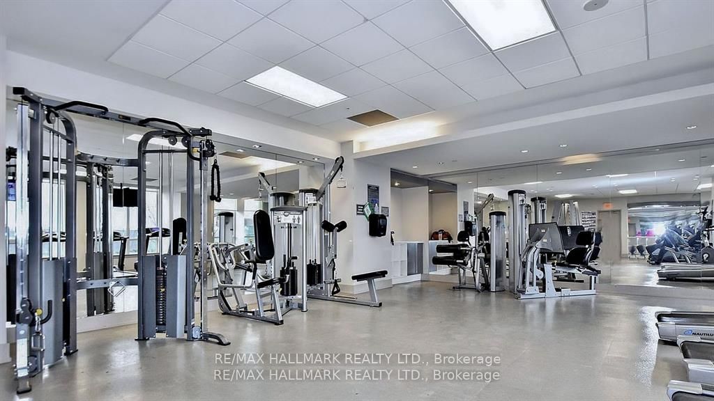 7161 Yonge Street, #2135