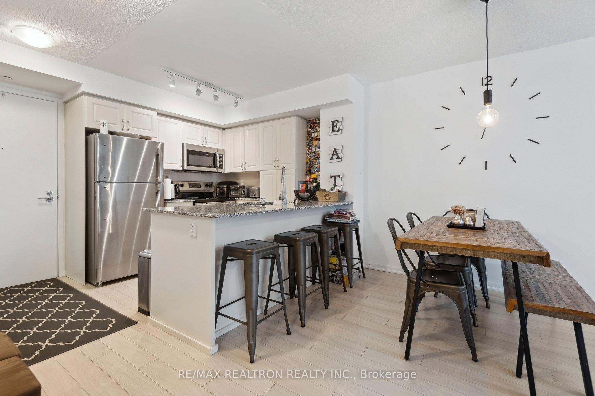 2 Bedrooms Condo at 3091 Dufferin, Toronto For sale