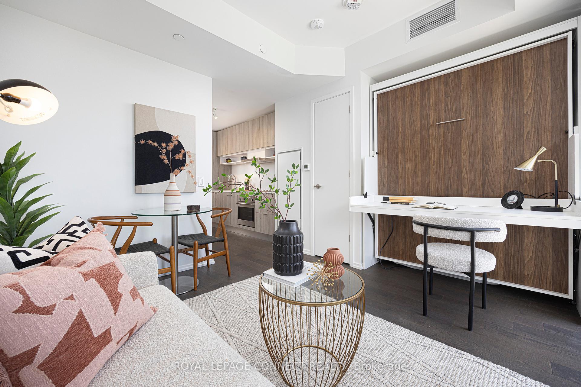 1 Bedroom Condo at 5 Soudan, Toronto For sale