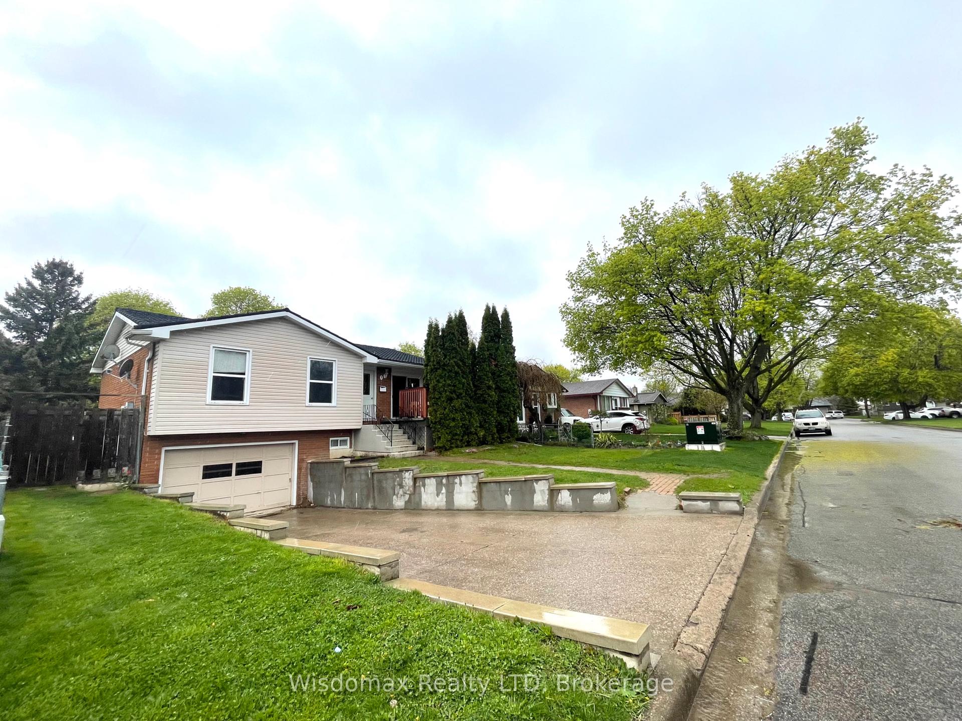 7 GREENMEADOW Court, St. Catharines, ON L2N 6Y6