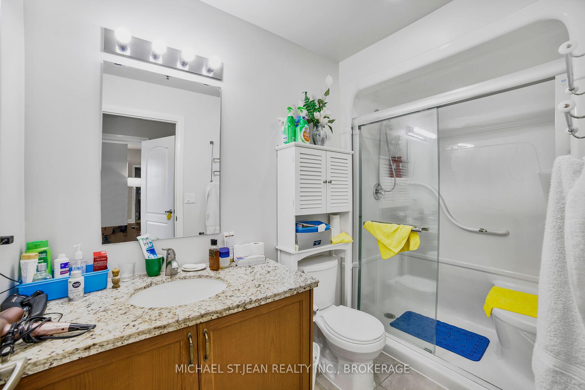 2 Bedrooms Condo at 319 Highway 8,  Hamilton For sale
