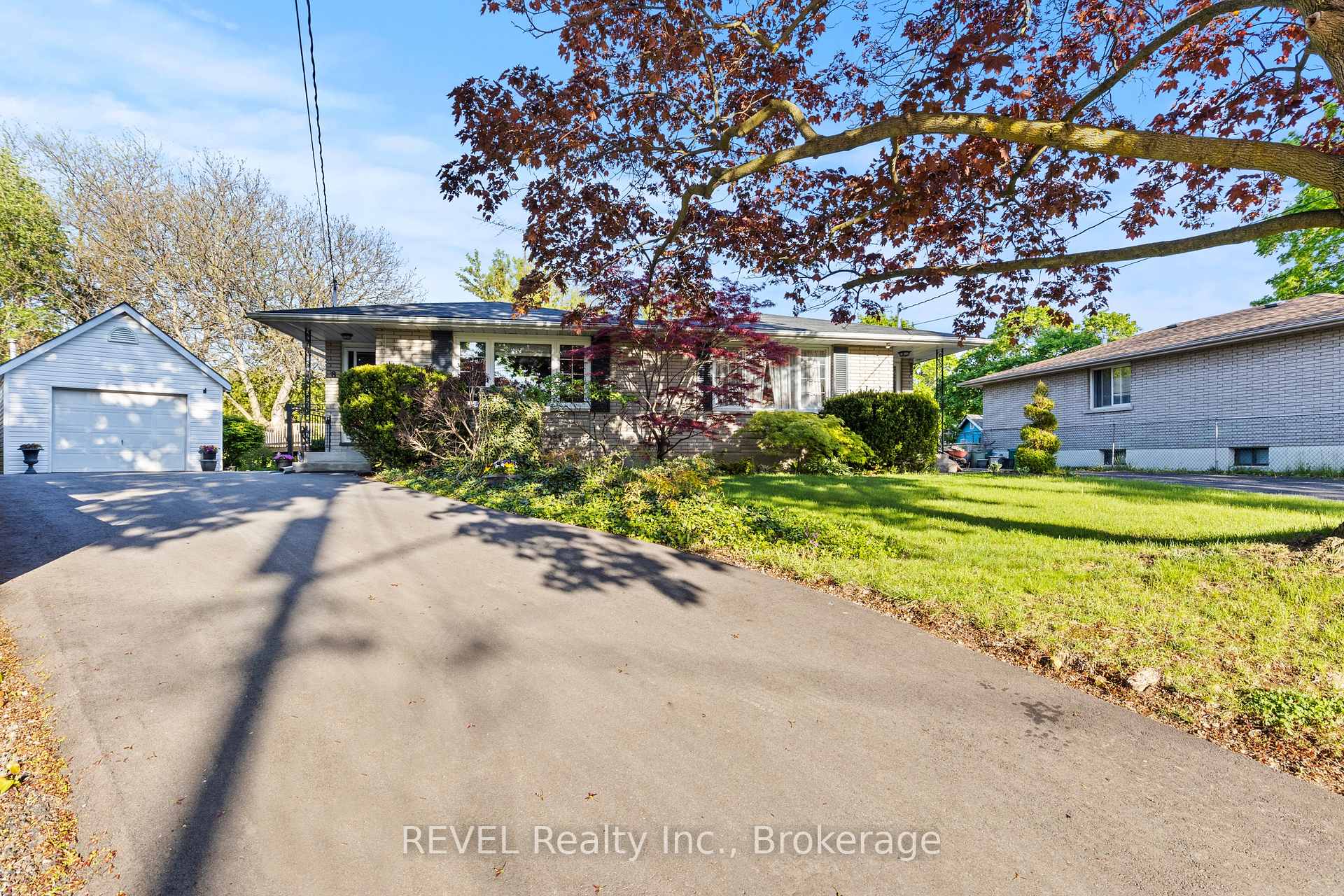 8 Bedford Court, St. Catharines, ON L2N 4C8