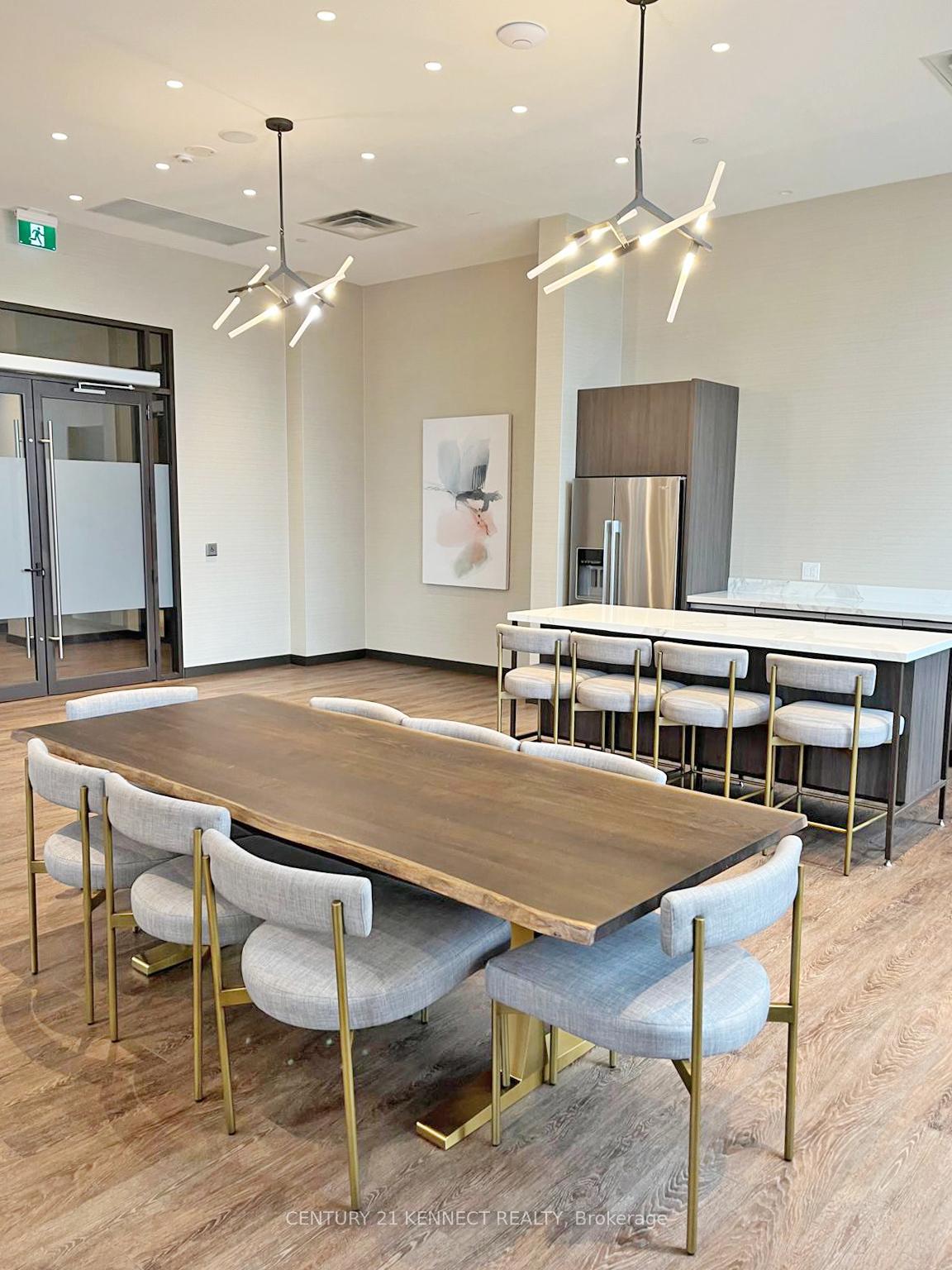 1 Bedroom Condo at 10 Honeycrispy, Vaughan For sale