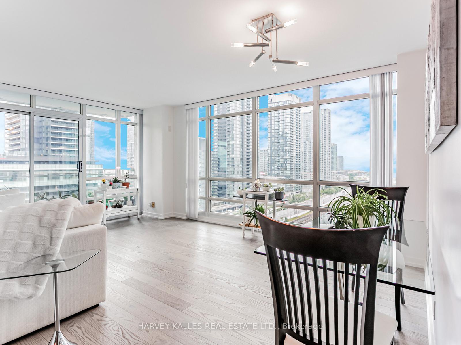 381 Front Street W 1810