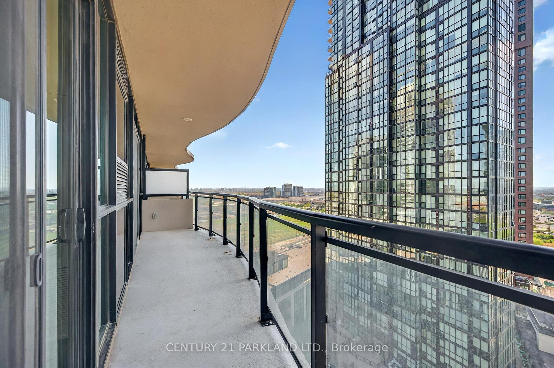 2 Bedrooms Condo at 2900 Highway 7, Vaughan For sale