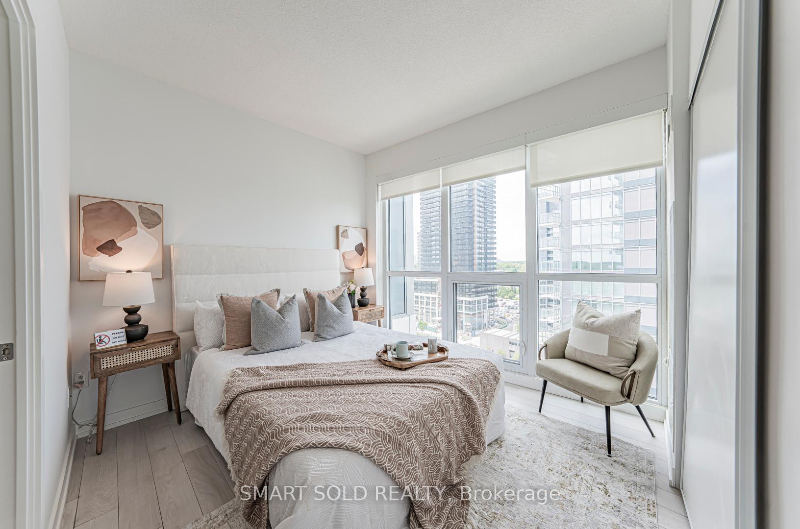 2 Bedrooms Condo at 117 Mcmahon, Toronto For sale