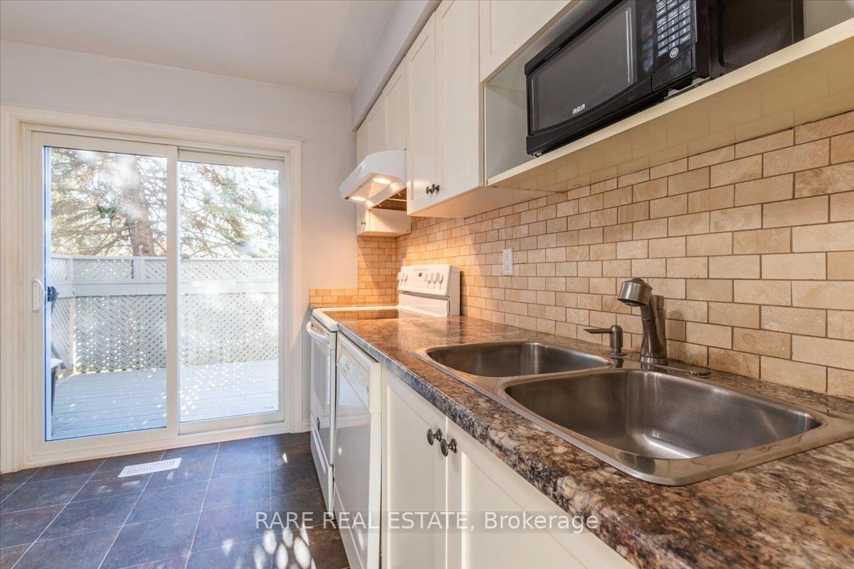 120 D'ambrosio Drive, #28