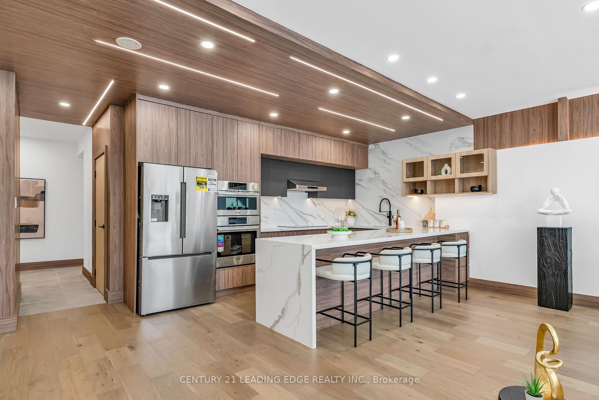 3 Bedrooms Condo at 1 Watergarden,  Toronto For sale