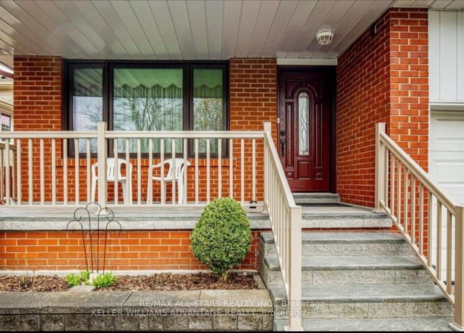 #Main Floor - 272 Stouffer Street, Whitchurch-Stouffville, ON L4A 4Z1